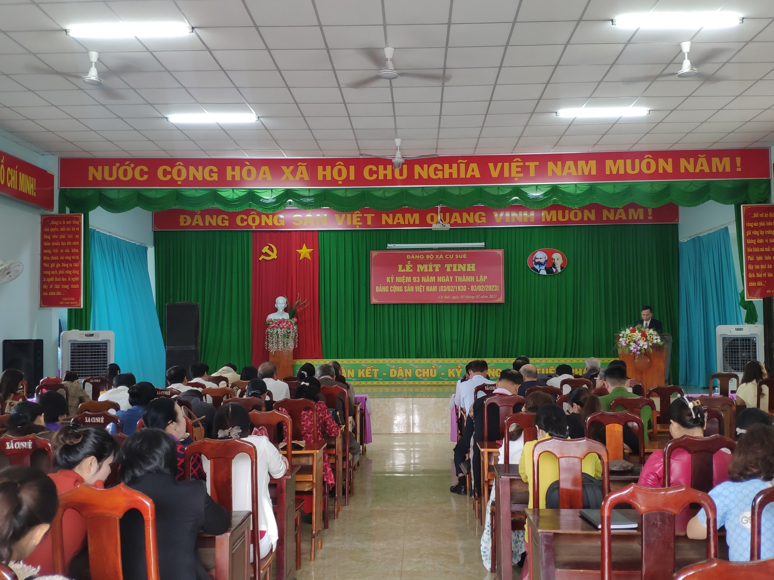 Đảng bộ xã Cư Suê tổ chức buổi Lễ Mít tinh kỷ niệm 93 năm ngày thành lập Đảng Cộng Sản Việt Nam (03/02/1930 – 03/02/2023)